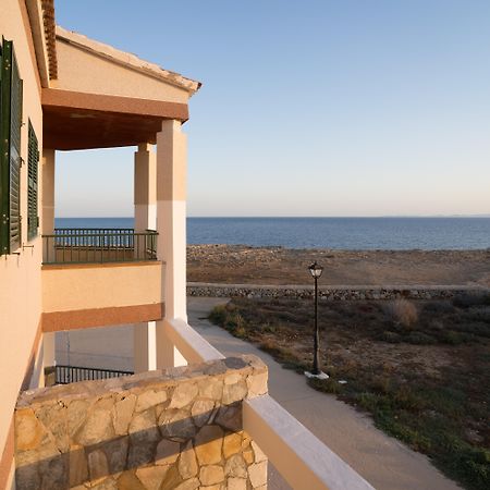 Apartamentos Moon Dreams Cabo De Banos Cala'N Blanes  Eksteriør bilde