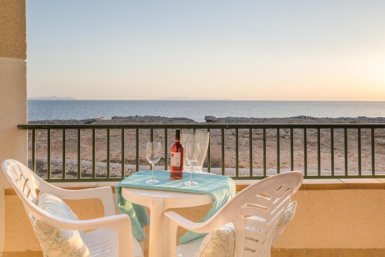 Apartamentos Moon Dreams Cabo De Banos Cala'N Blanes  Eksteriør bilde