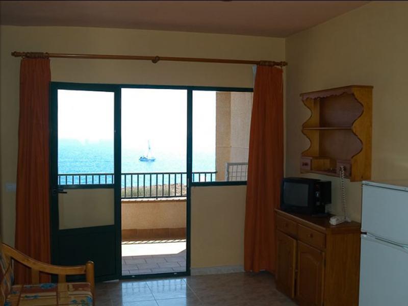 Apartamentos Moon Dreams Cabo De Banos Cala'N Blanes  Eksteriør bilde